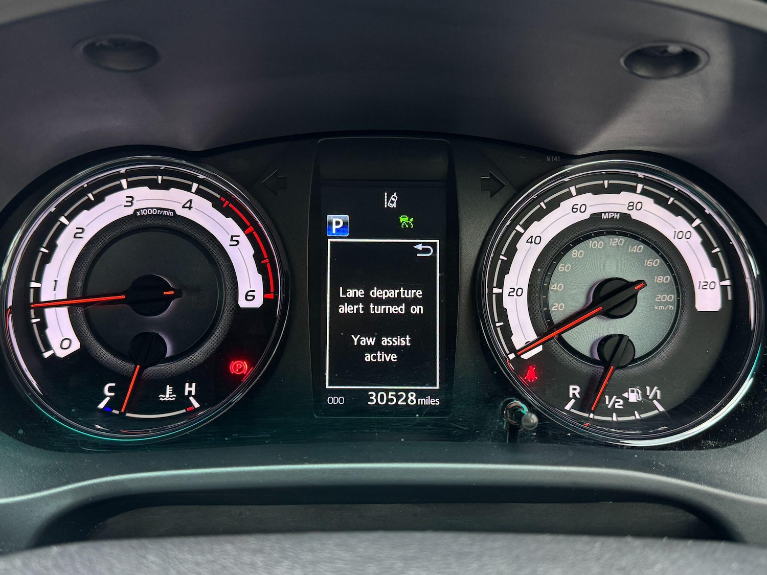 Used Toyota Hilux 2020 for sale - 76138448: Photo 26