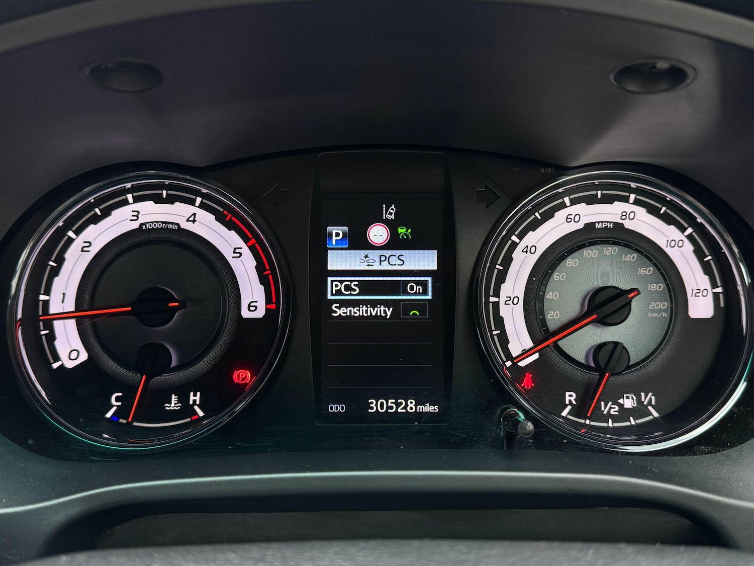 Used Toyota Hilux 2020 for sale - 76138448: Photo 27