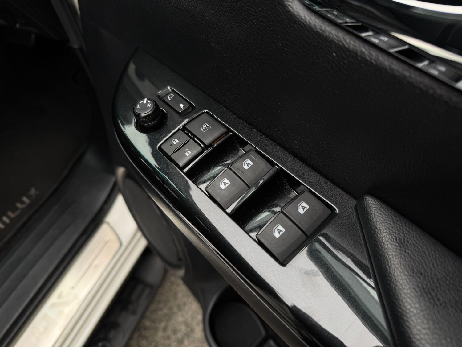 Used Toyota Hilux 2020 for sale - 76138448: Photo 36