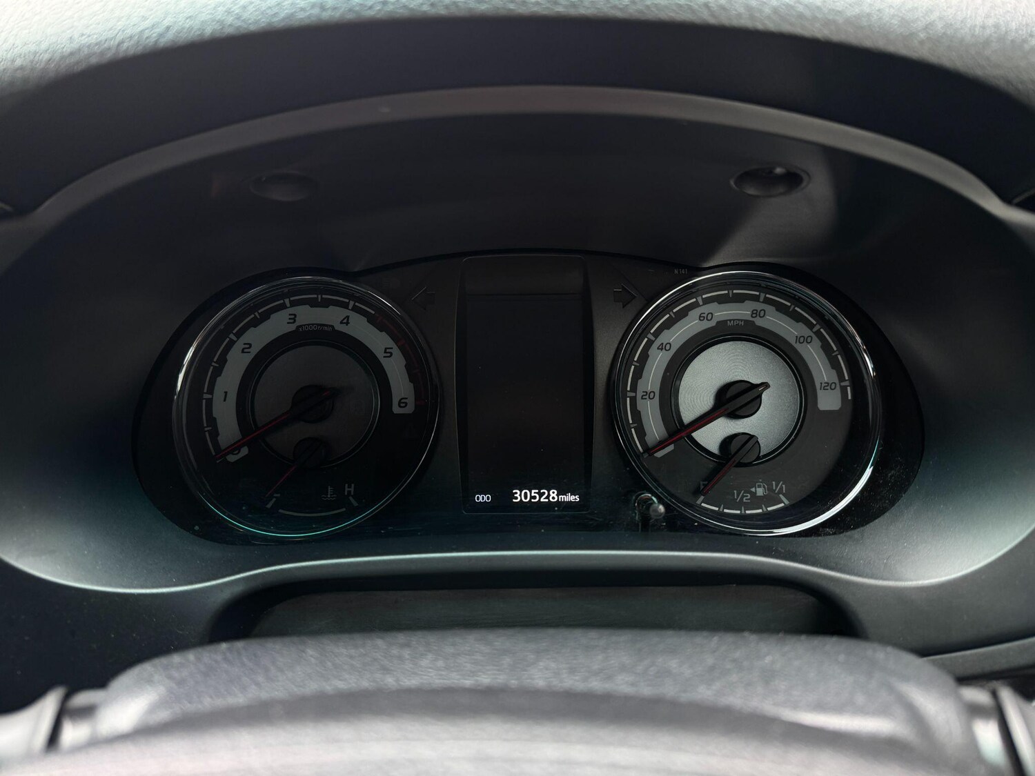Used Toyota Hilux 2020 for sale - 76138448: Photo 45