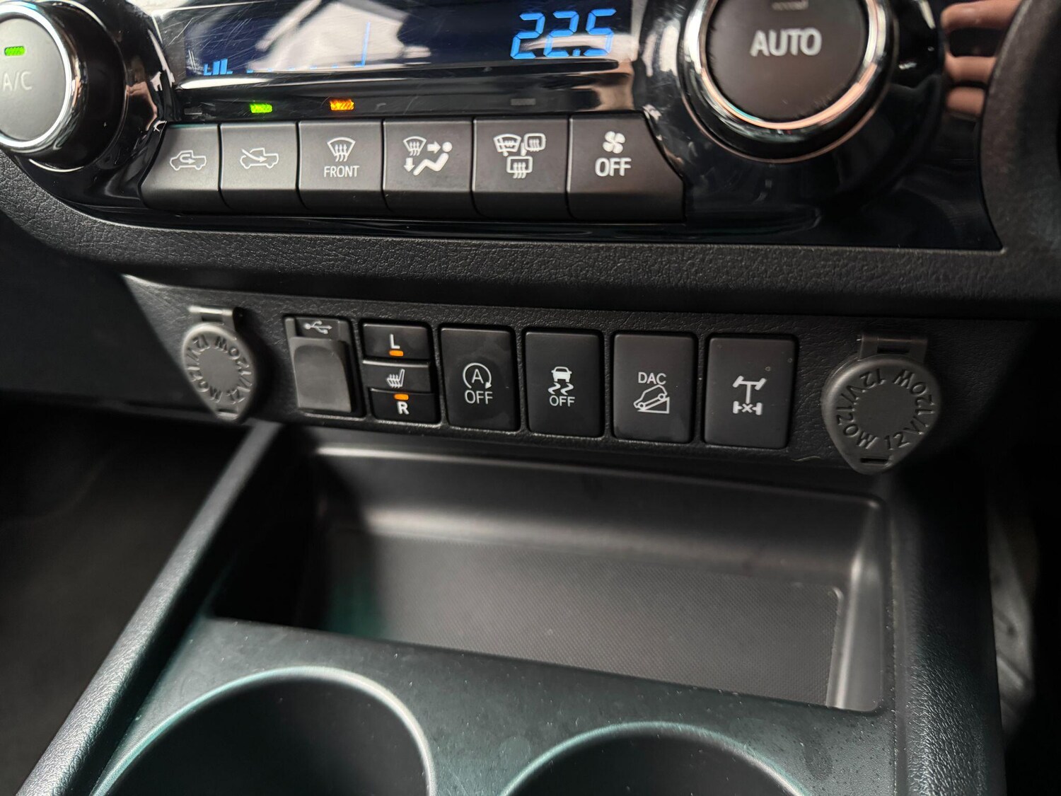 Used Toyota Hilux 2020 for sale - 76138448: Photo 53