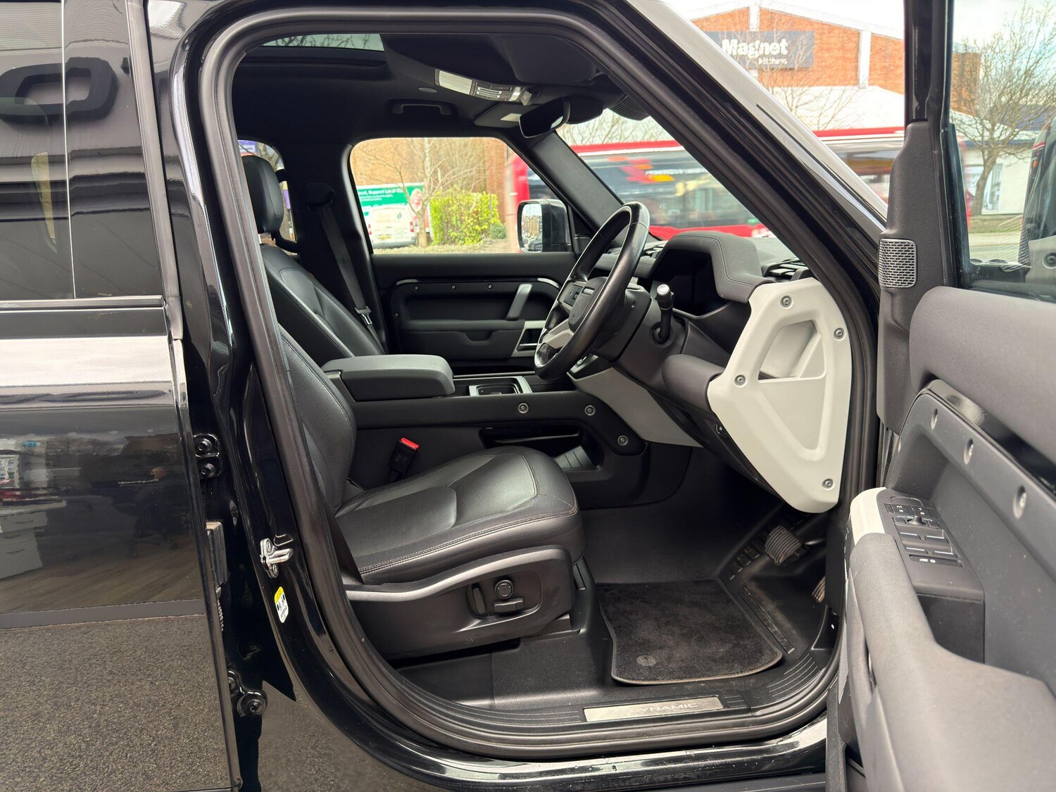 Used Land Rover Defender 110 for sale - 77671247: Photo 15