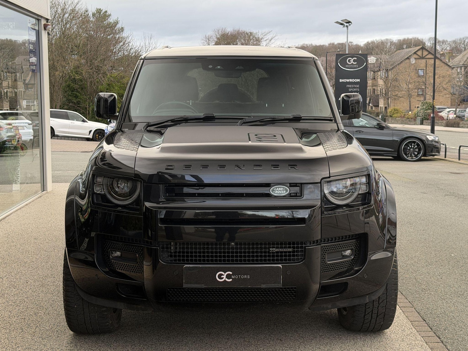 Used Land Rover Defender 110 for sale - 77671247: Photo 2