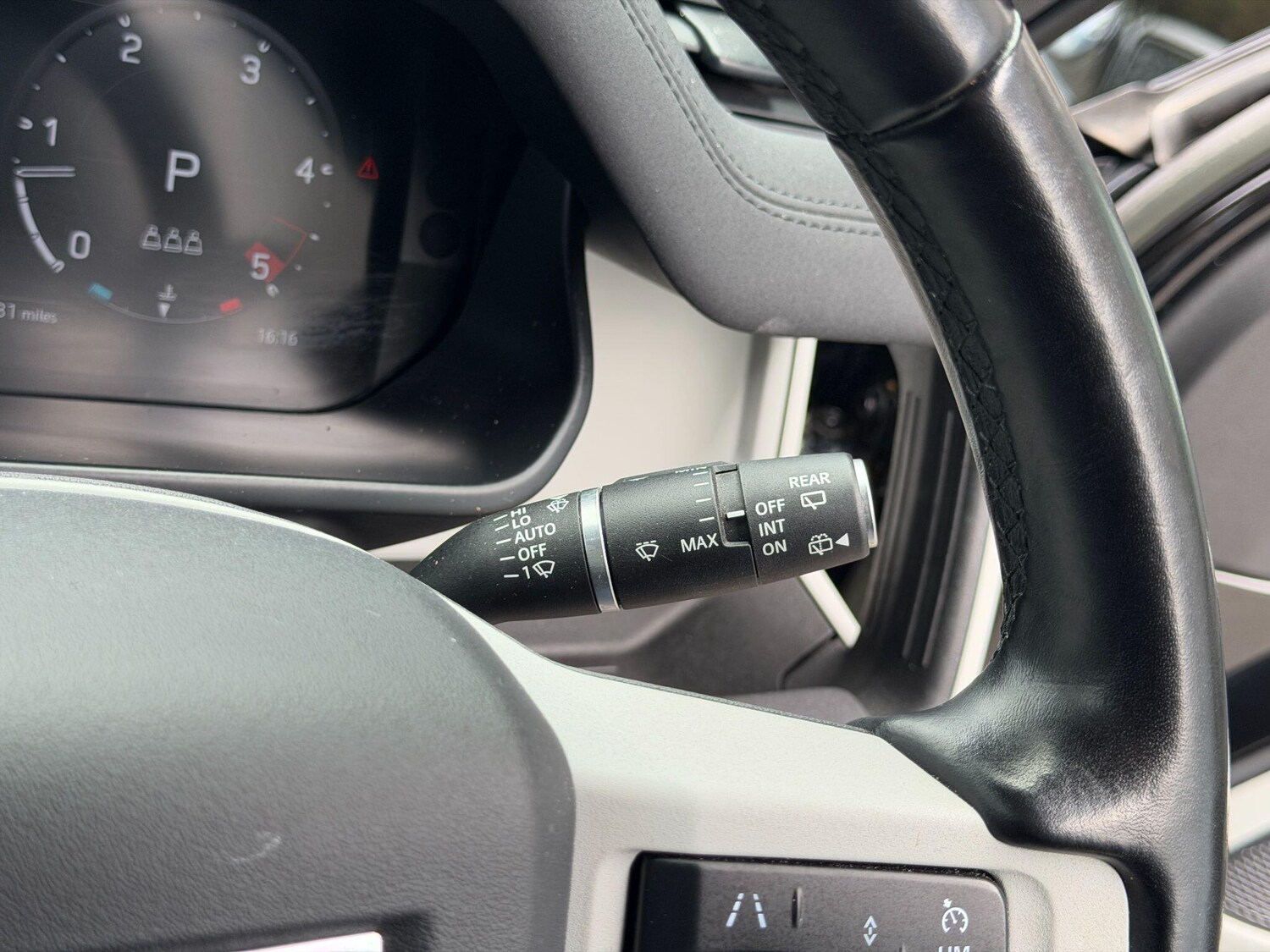 Used Land Rover Defender 110 for sale - 77671247: Photo 27