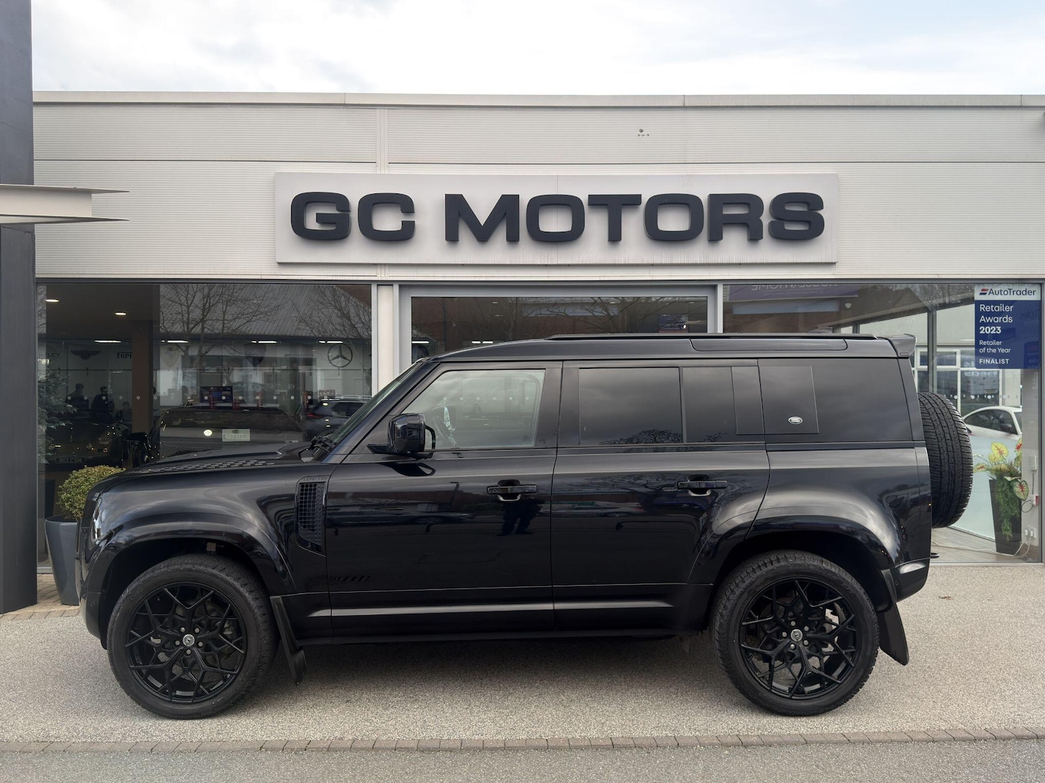 Used Land Rover Defender 110 for sale - 77671247: Photo 3