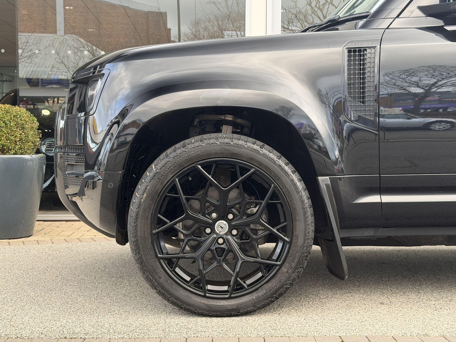 Used Land Rover Defender 110 for sale - 77671247: Photo 4