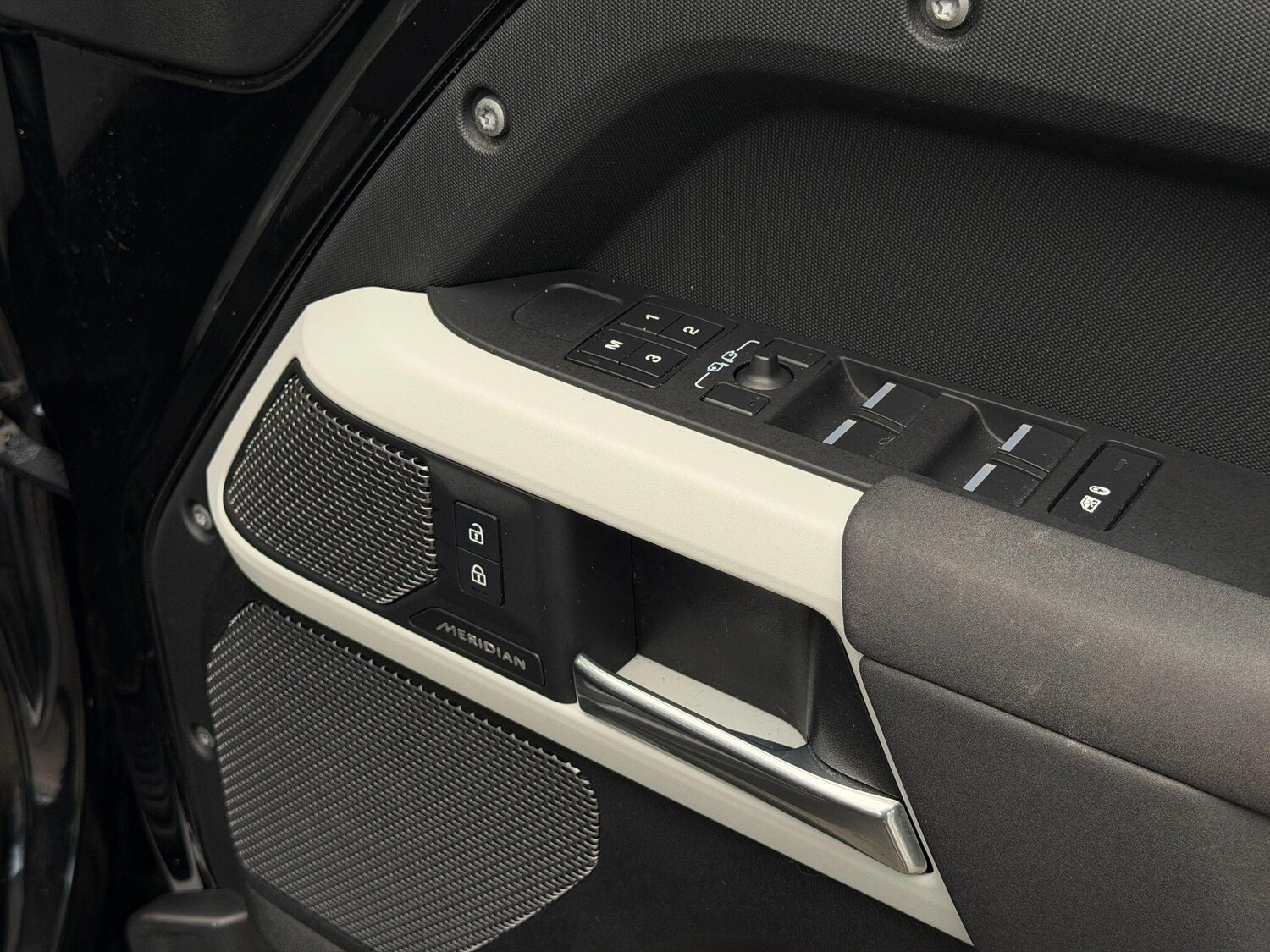 Used Land Rover Defender 110 for sale - 77671247: Photo 42