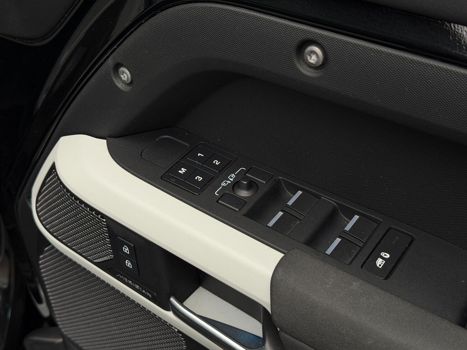 Used Land Rover Defender 110 for sale - 77671247: Photo 43