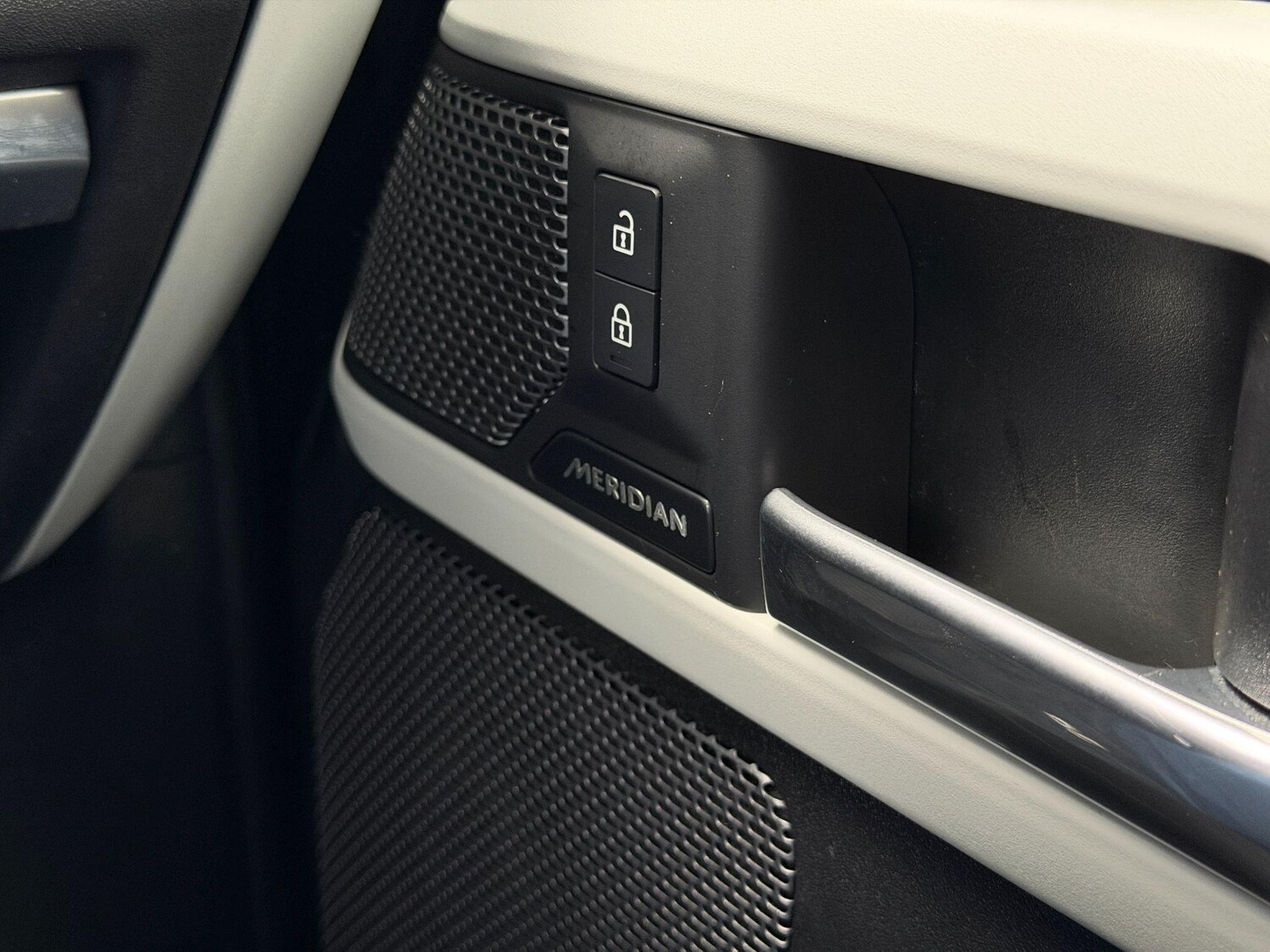 Used Land Rover Defender 110 for sale - 77671247: Photo 47