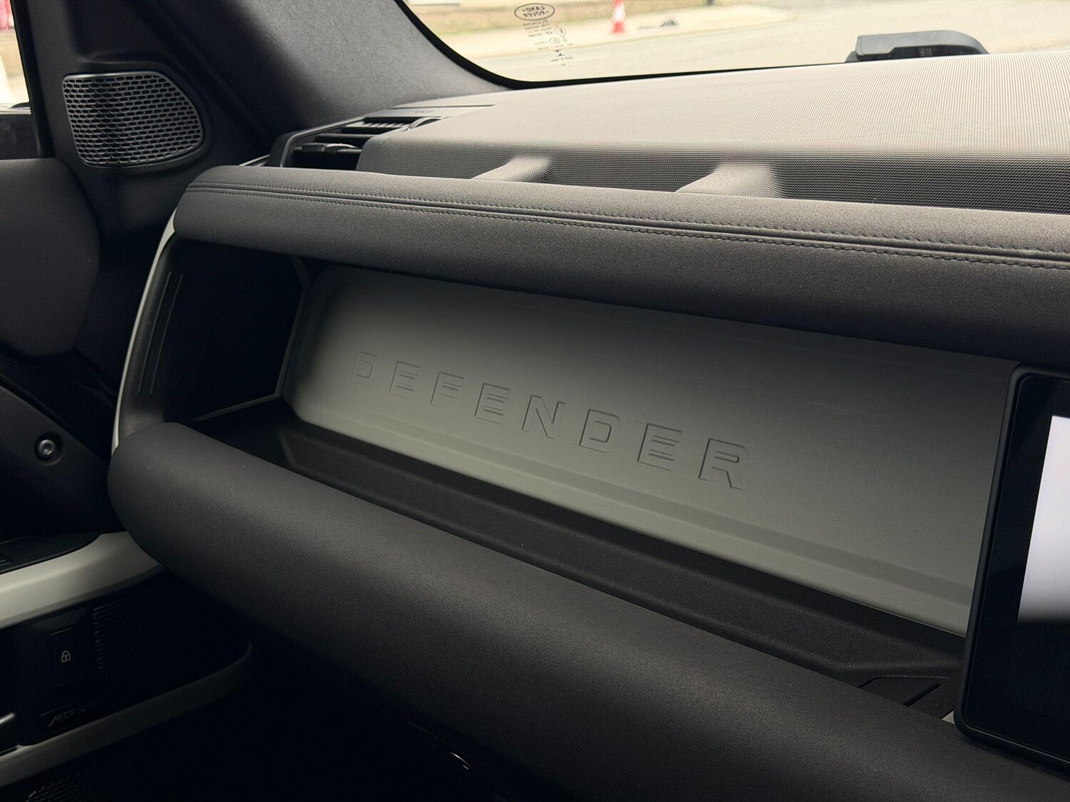 Used Land Rover Defender 110 for sale - 77671247: Photo 49