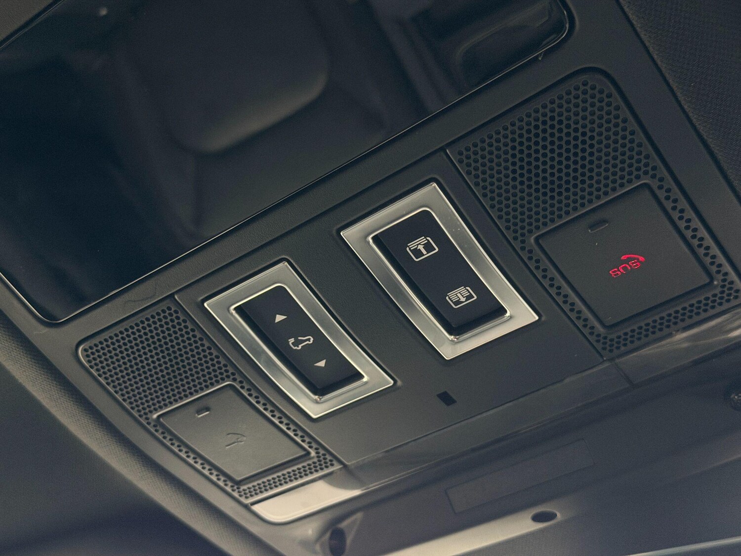 Used Land Rover Defender 110 for sale - 77671247: Photo 51