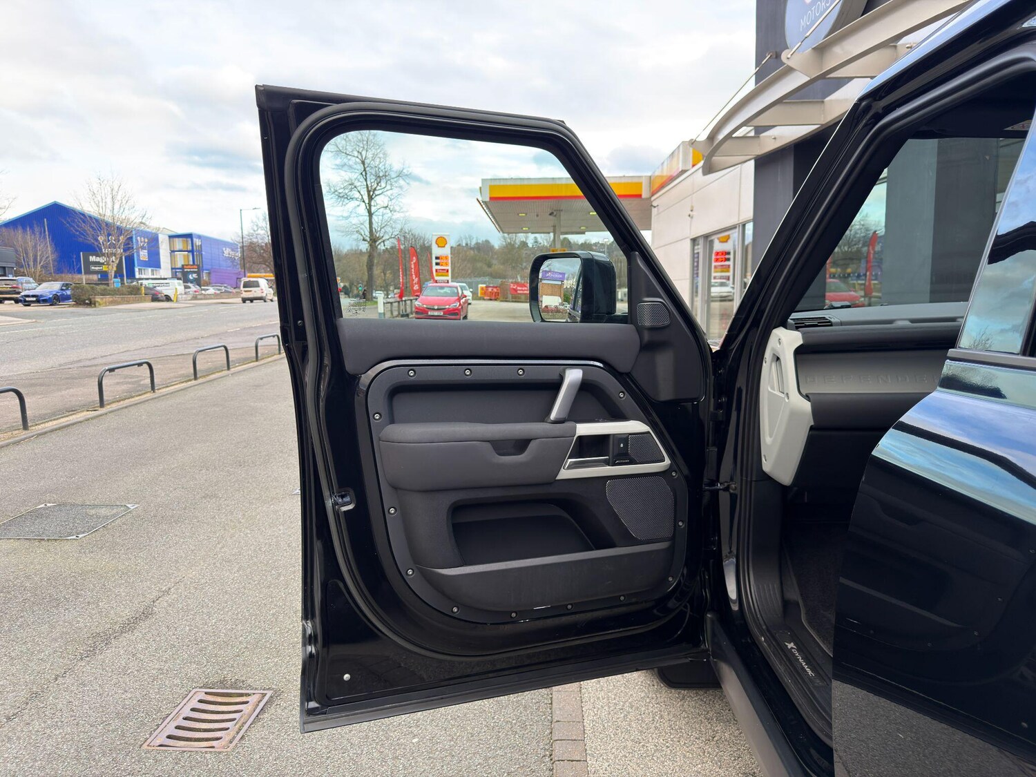 Used Land Rover Defender 110 for sale - 77671247: Photo 62