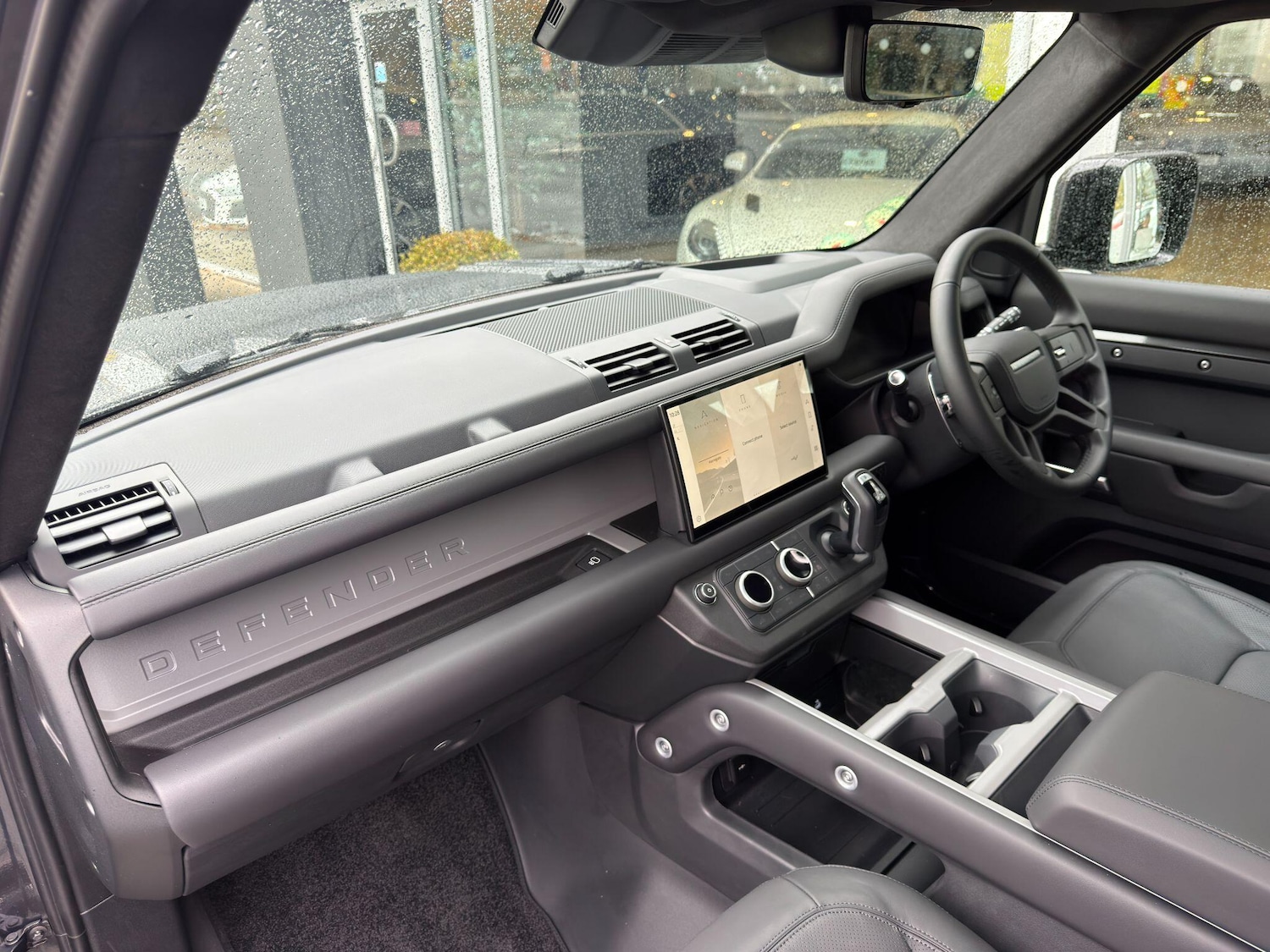 Used Land Rover Defender 90 2025 for sale - 76158375: Photo 18