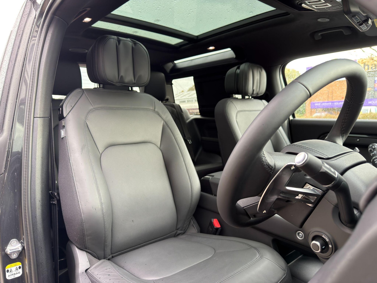 Used Land Rover Defender 90 2025 for sale - 76158375: Photo 20