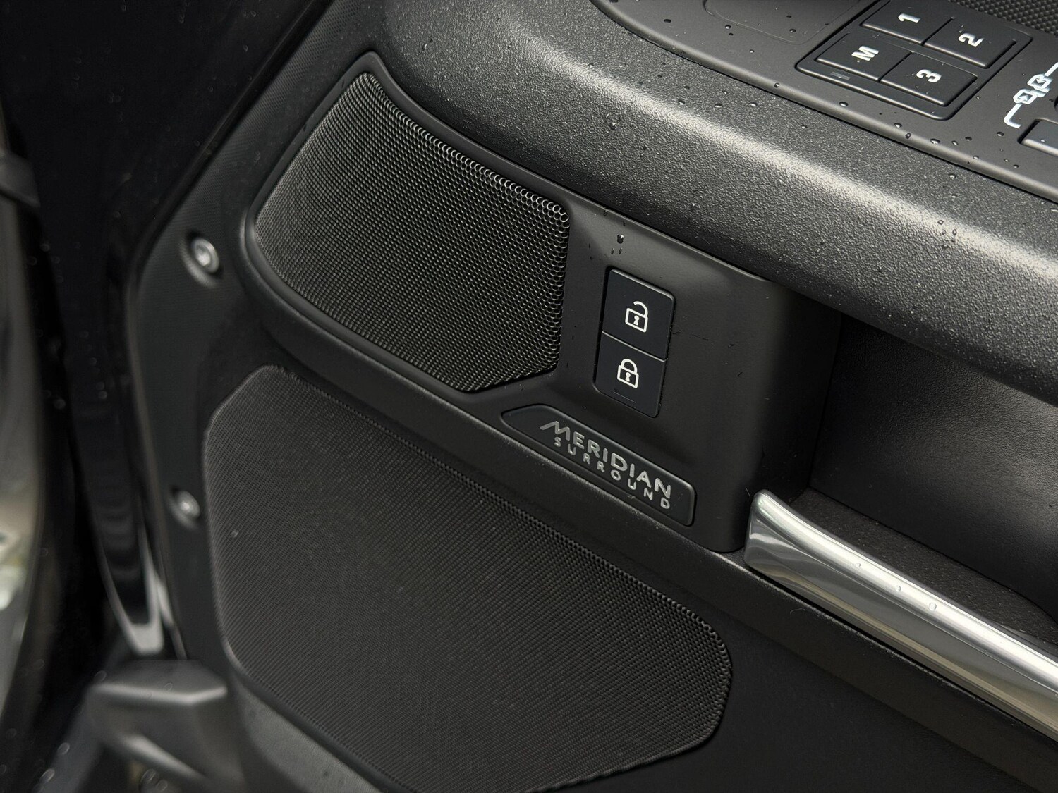 Used Land Rover Defender 90 2025 for sale - 76158375: Photo 34