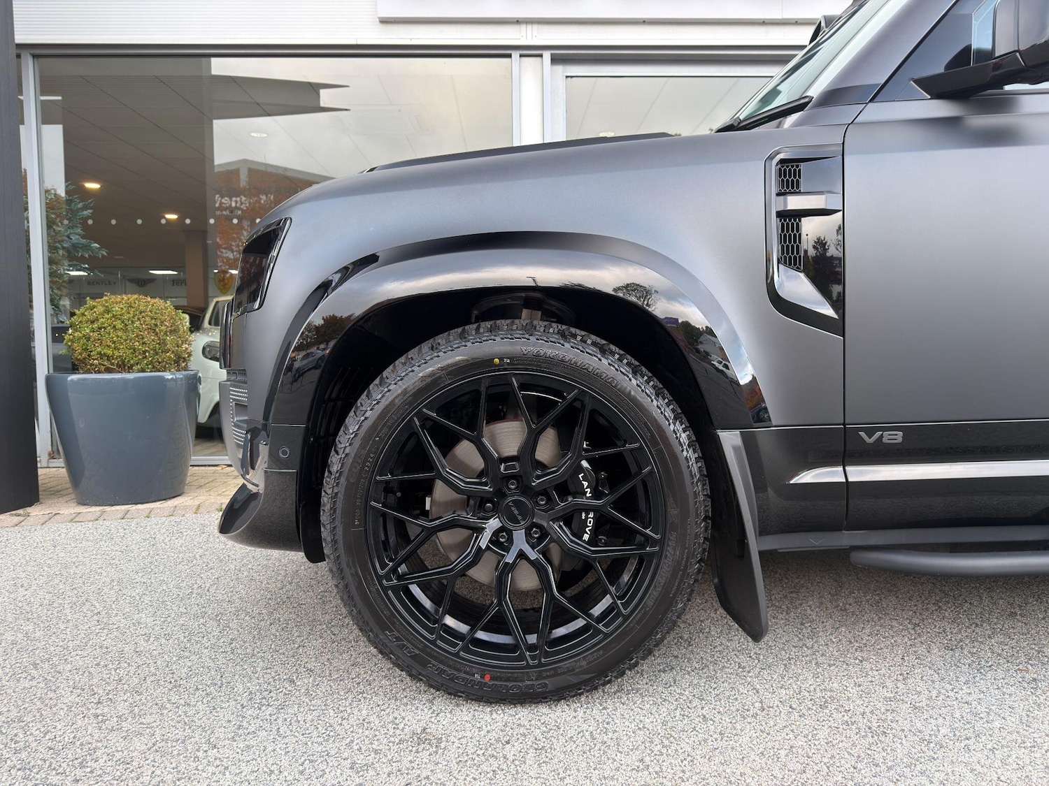 Used Land Rover Defender 90 2025 for sale - 76158375: Photo 5