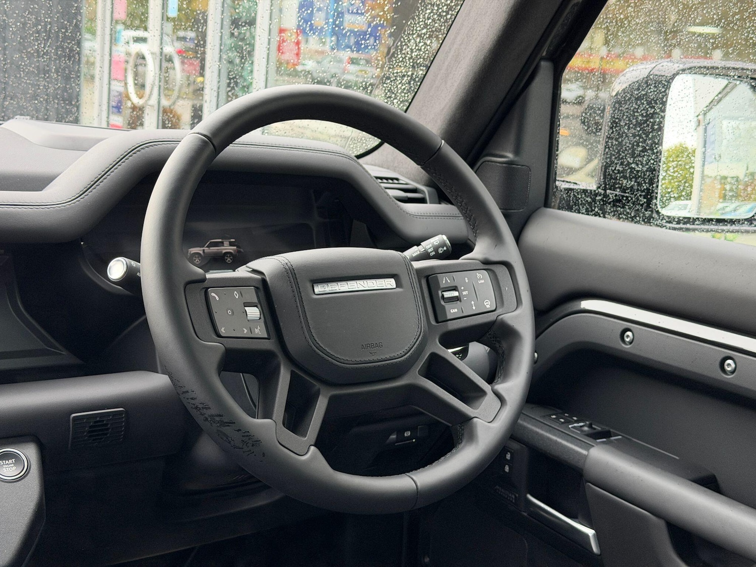 Used Land Rover Defender 90 2025 for sale - 76158375: Photo 66