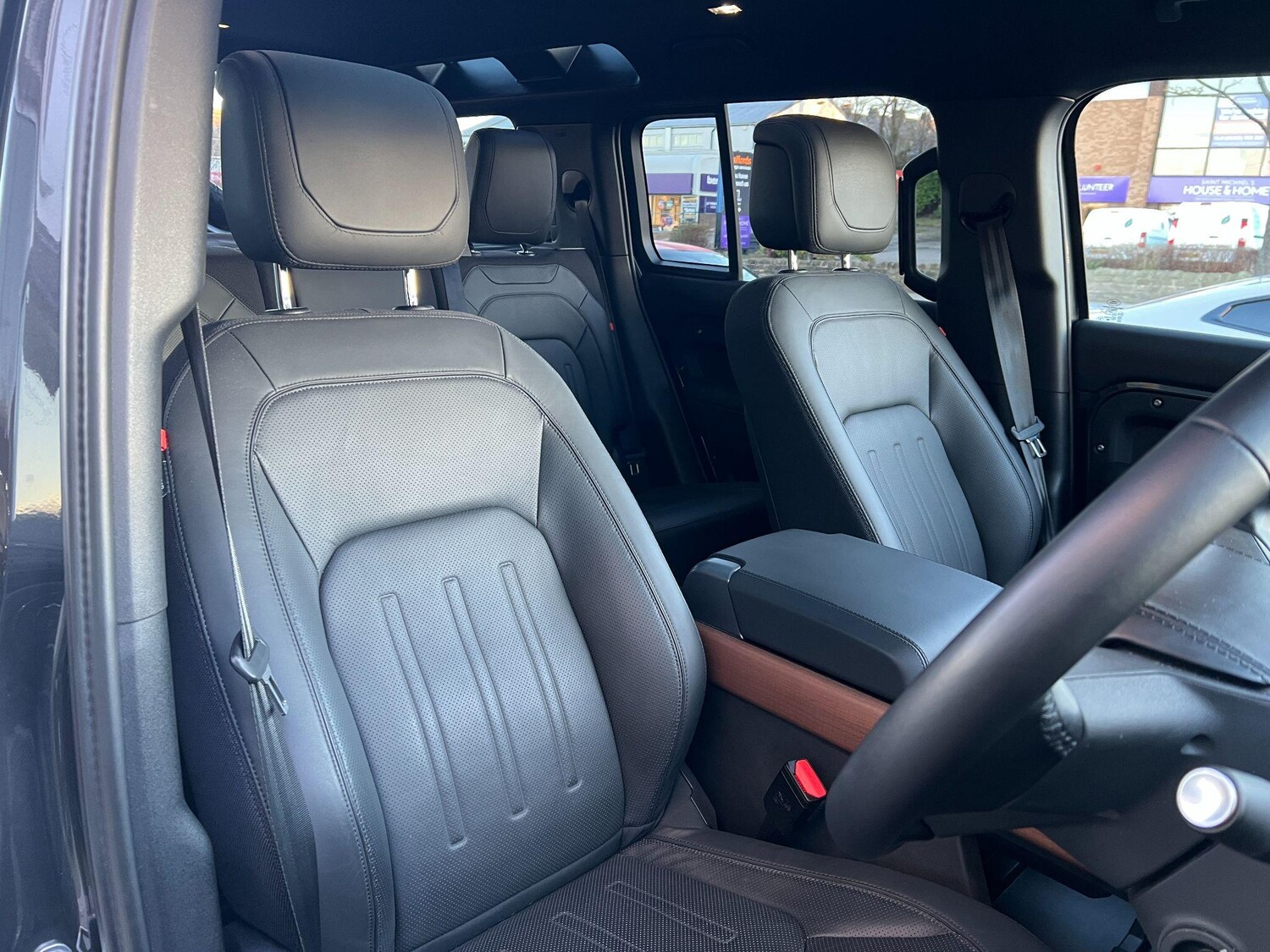 Used Land Rover Defender 110 2023 for sale - 77091821: Photo 16