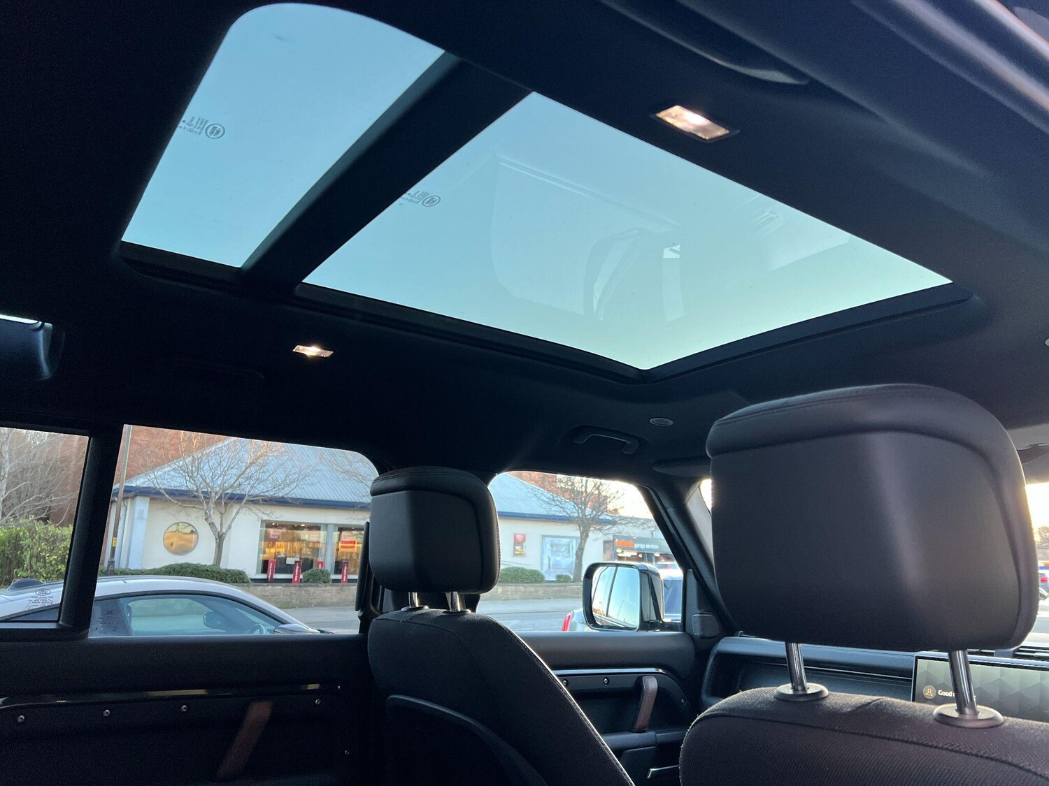 Used Land Rover Defender 110 2023 for sale - 77091821: Photo 48