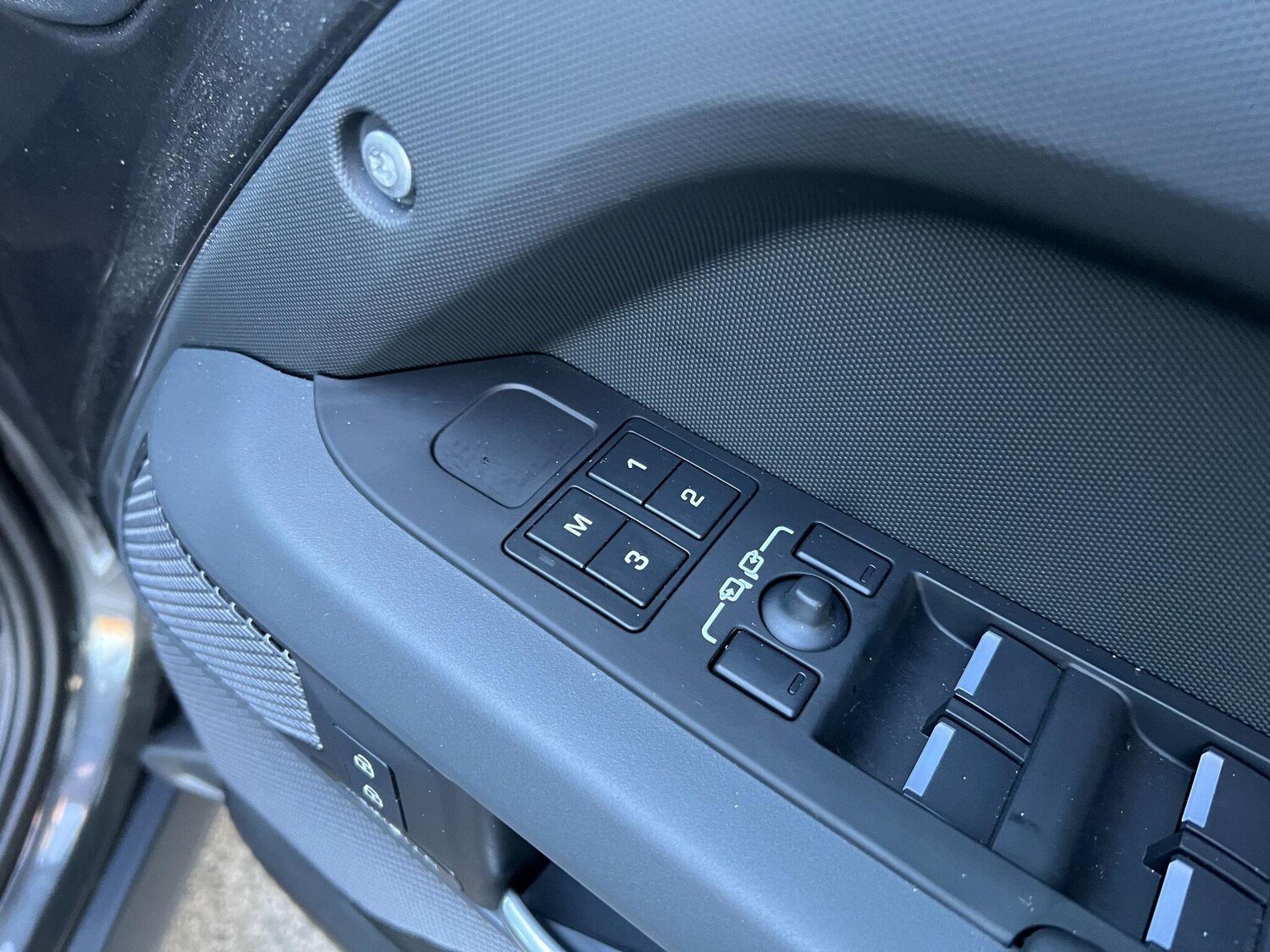 Used Land Rover Defender 110 2023 for sale - 77091821: Photo 51