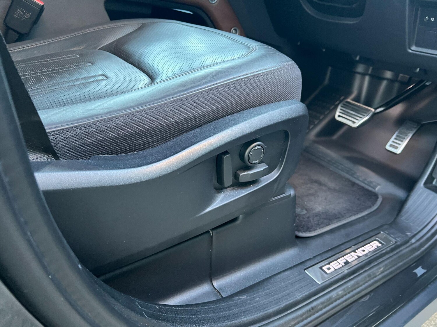 Used Land Rover Defender 110 2023 for sale - 77091821: Photo 54