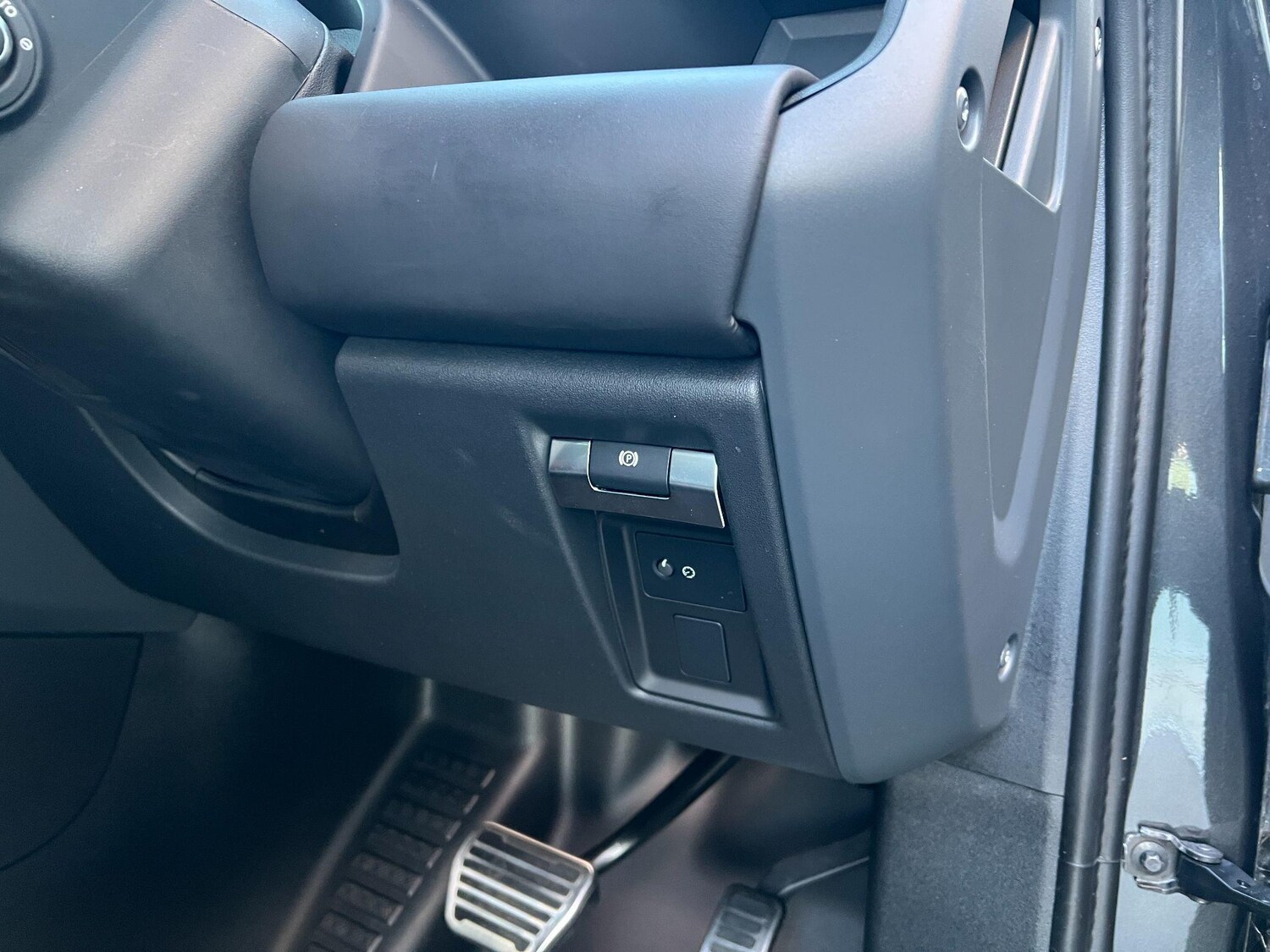 Used Land Rover Defender 110 2023 for sale - 77091821: Photo 57