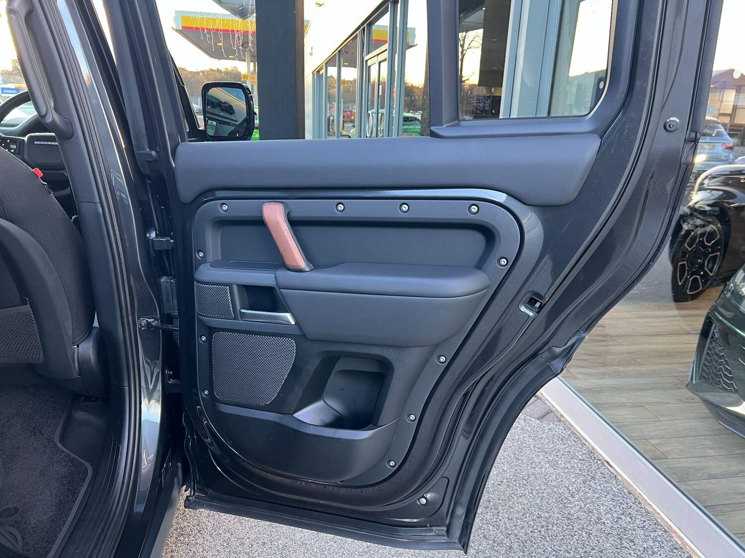 Used Land Rover Defender 110 2023 for sale - 77091821: Photo 58