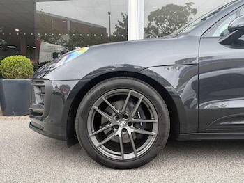 Used Porsche Macan 2025 for sale - 79236066: Photo