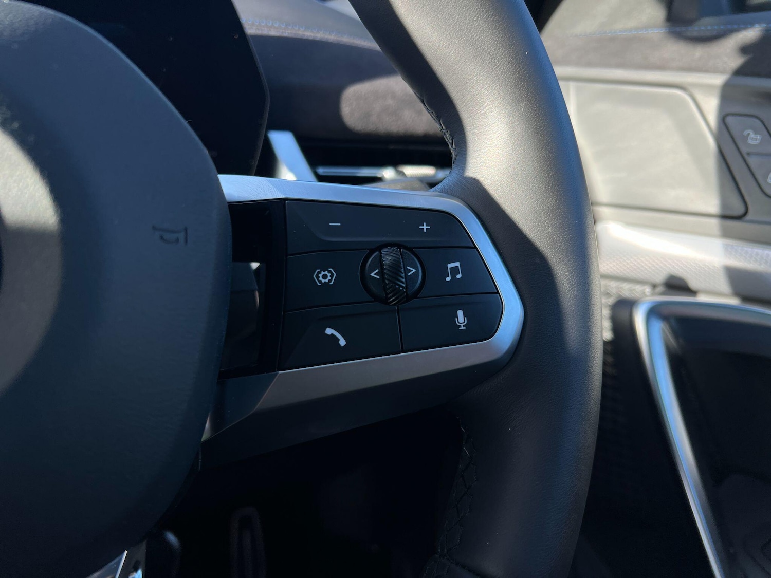 Used BMW iX2 2025 for sale - 76472343: Photo 25