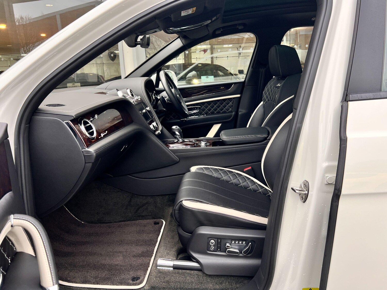 Used Bentley Bentayga for sale - 77646220: Photo 15