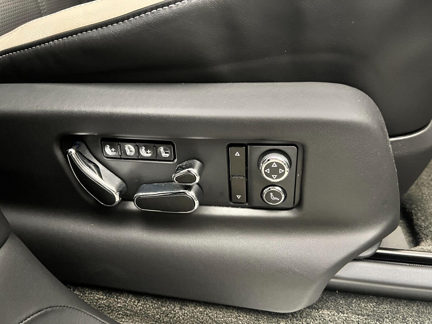 Used Bentley Bentayga for sale - 77646220: Photo 27