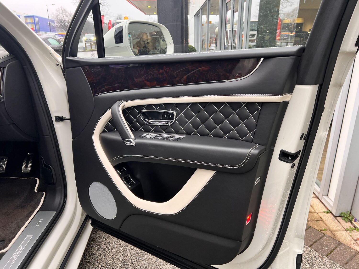 Used Bentley Bentayga for sale - 77646220: Photo 29