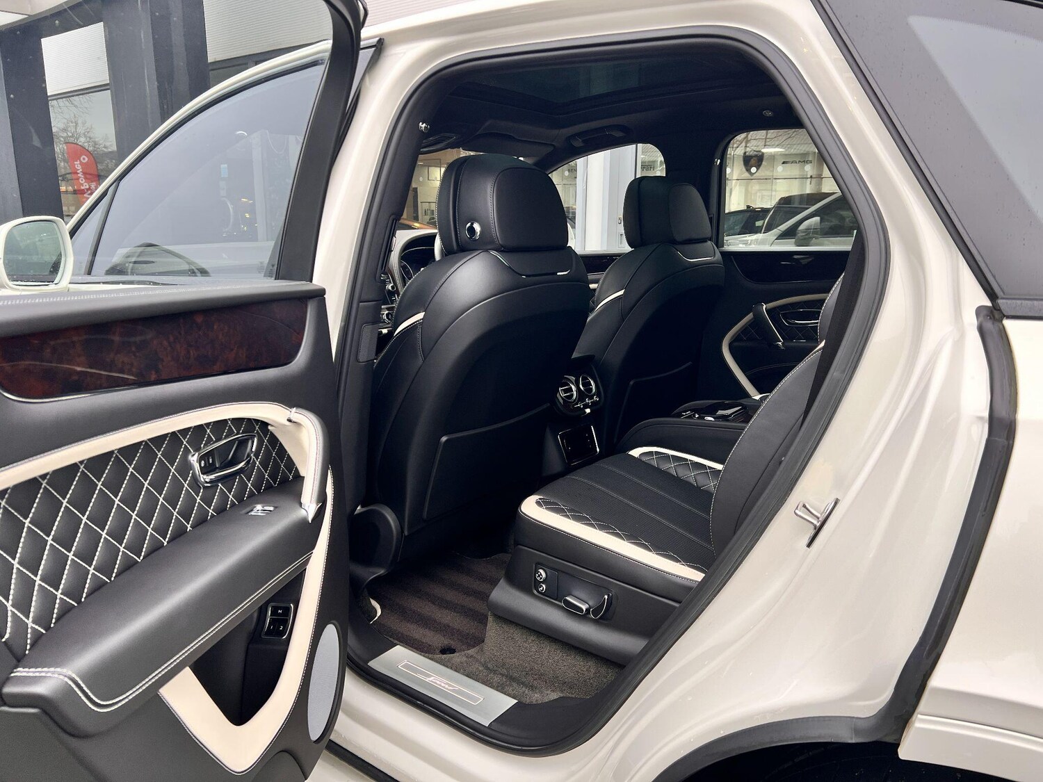 Used Bentley Bentayga for sale - 77646220: Photo 34