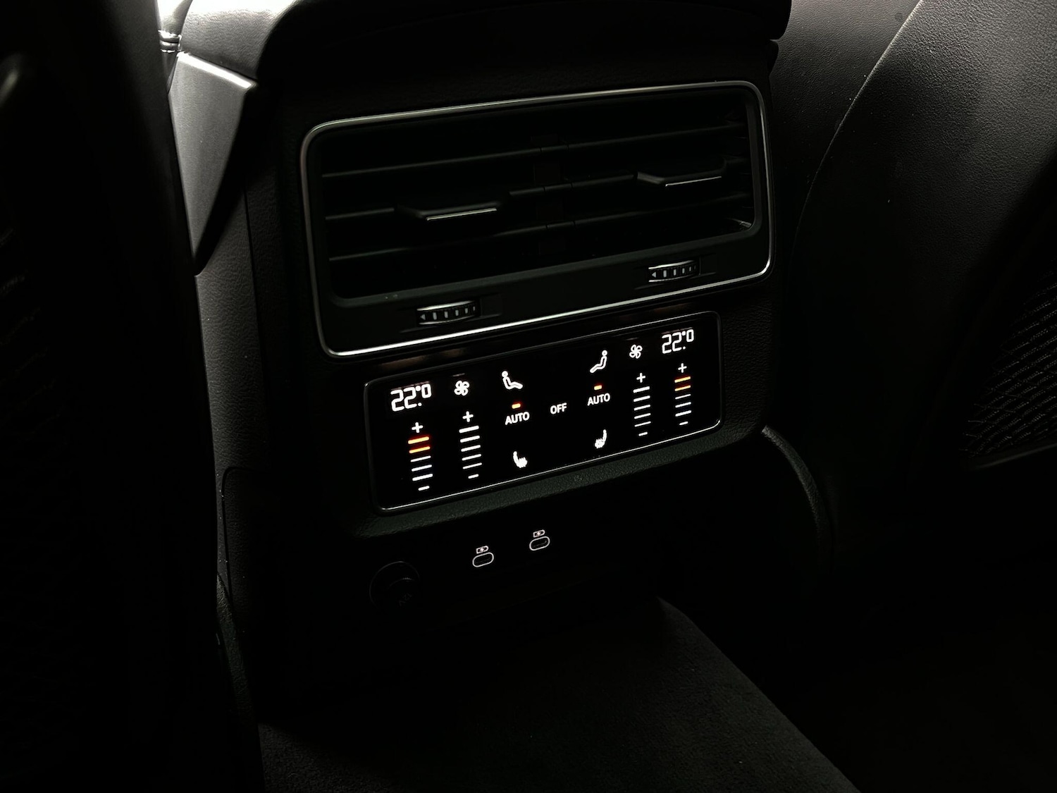 Used Audi SQ8 2022 for sale - 76549104: Photo 25