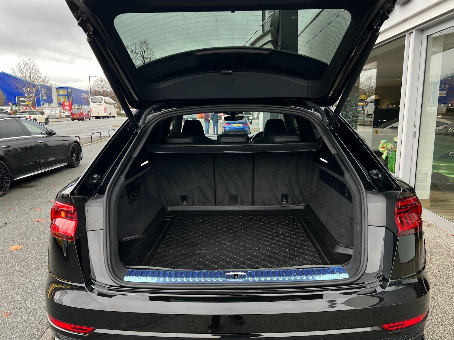 Used Audi SQ8 2022 for sale - 76549104: Photo 28