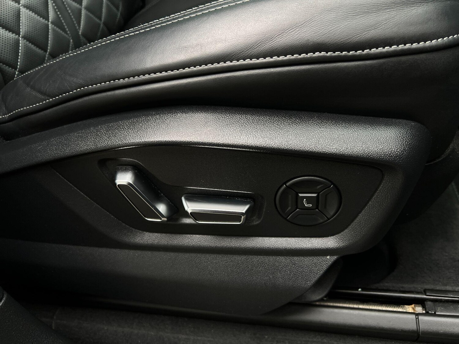 Used Audi SQ8 2022 for sale - 76549104: Photo 58