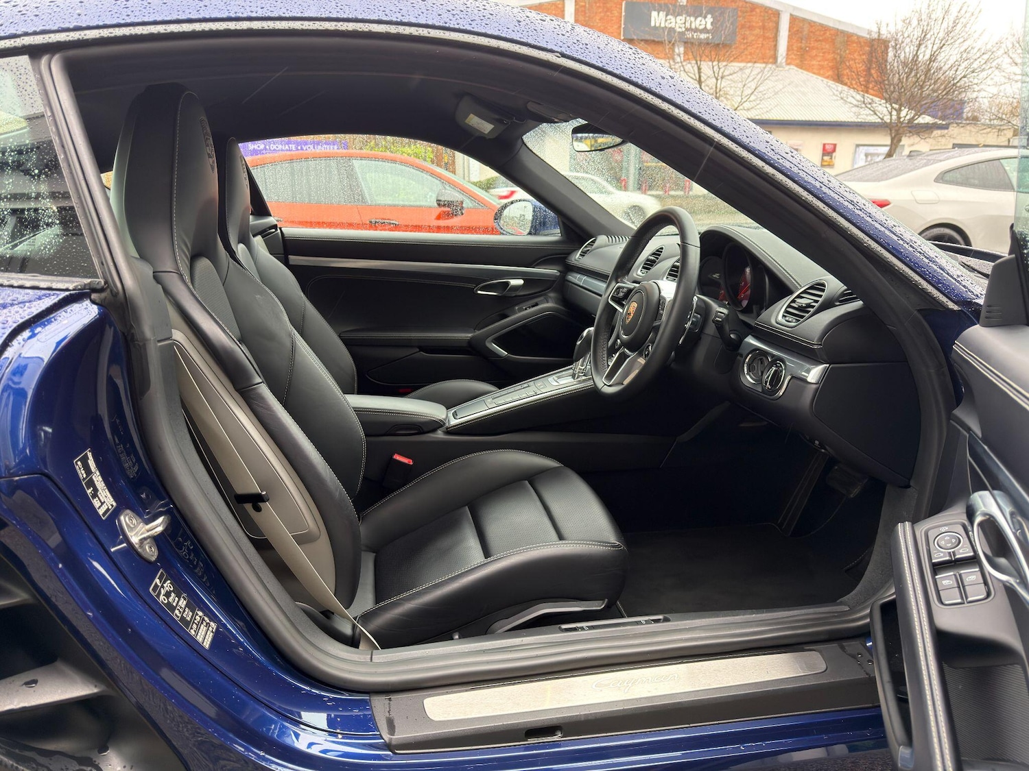 Used Porsche 718 Cayman 2023 for sale - 76964486: Photo 11