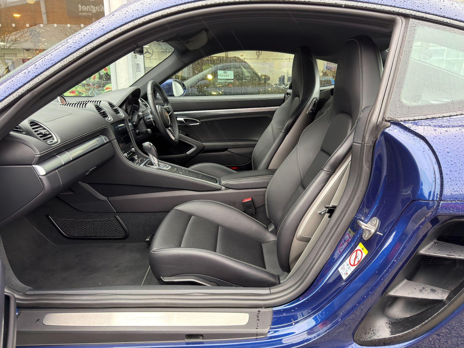 Used Porsche 718 Cayman 2023 for sale - 76964486: Photo 12