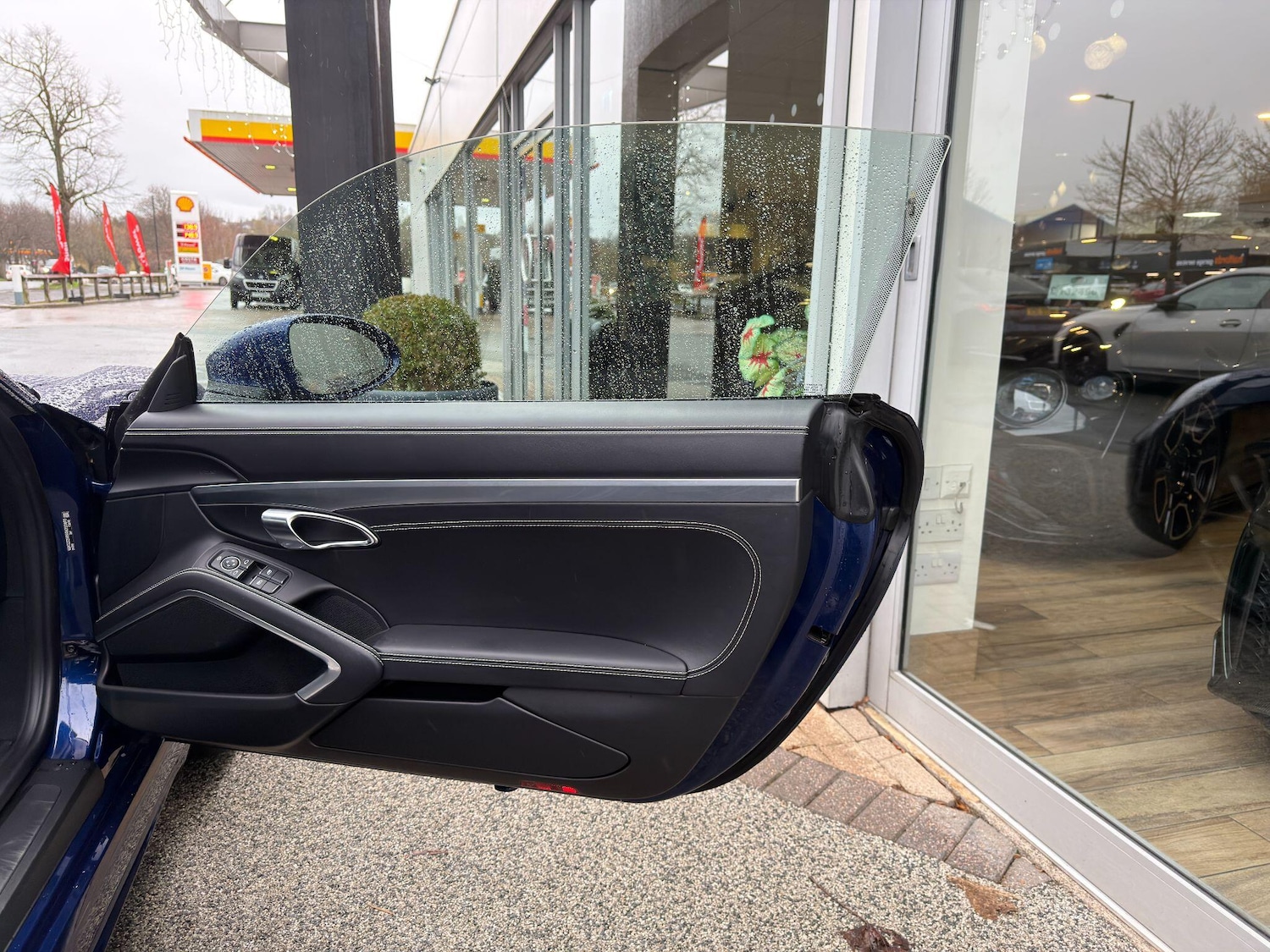 Used Porsche 718 Cayman 2023 for sale - 76964486: Photo 38