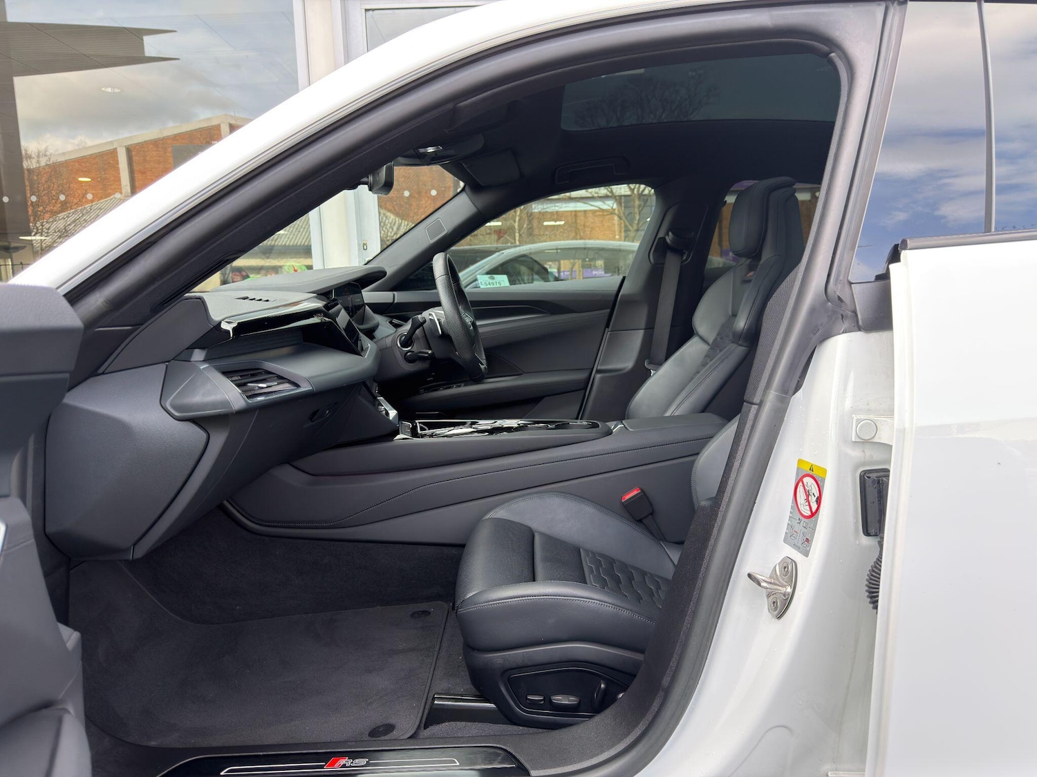 Used Audi RS e-tron GT 2023 for sale - 77657791: Photo 14