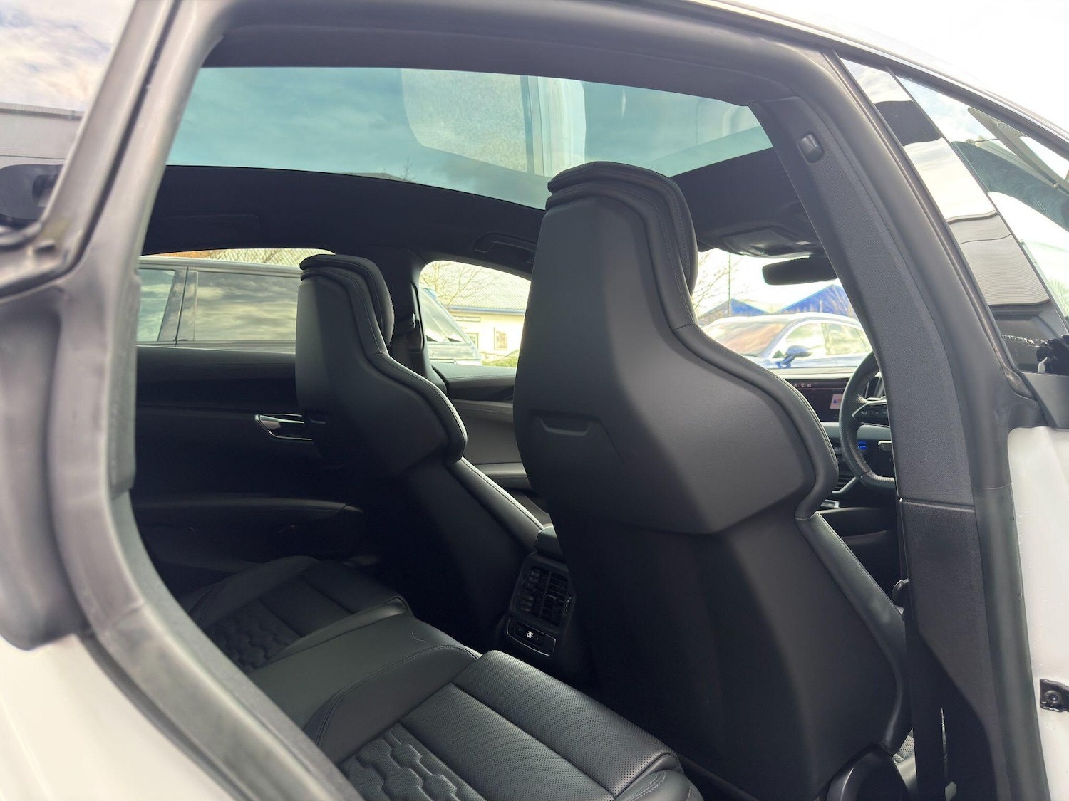 Used Audi RS e-tron GT 2023 for sale - 77657791: Photo 23