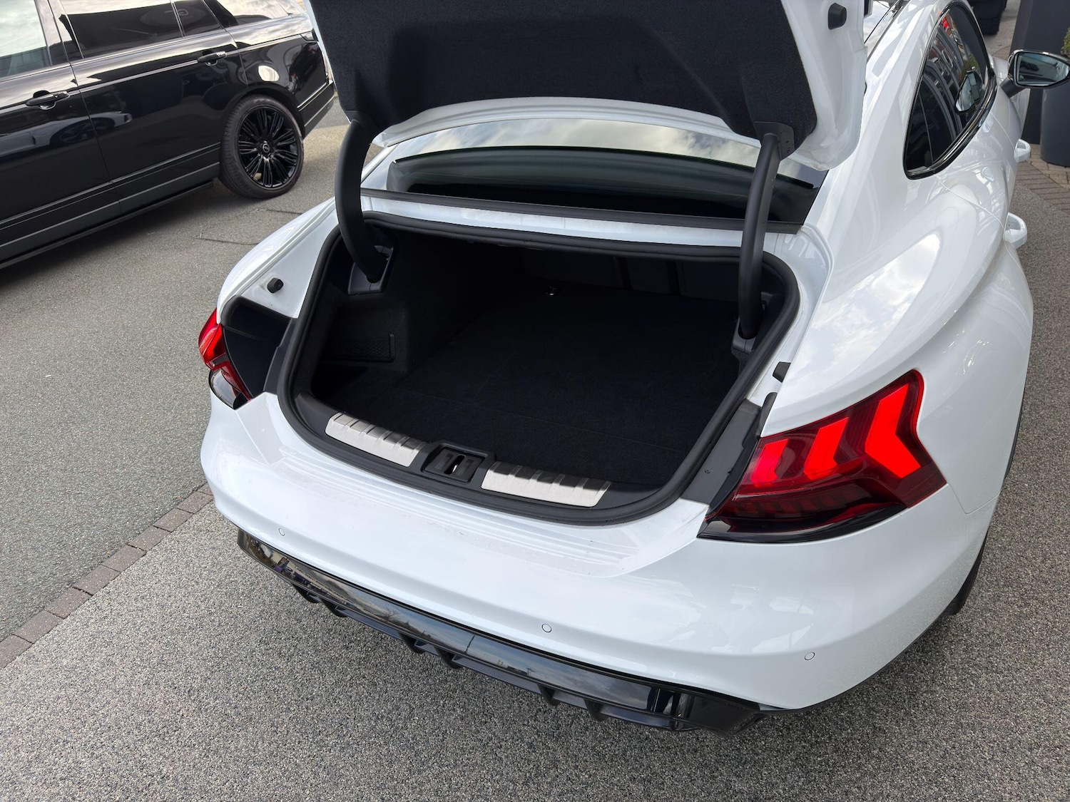 Used Audi RS e-tron GT 2023 for sale - 77657791: Photo 60