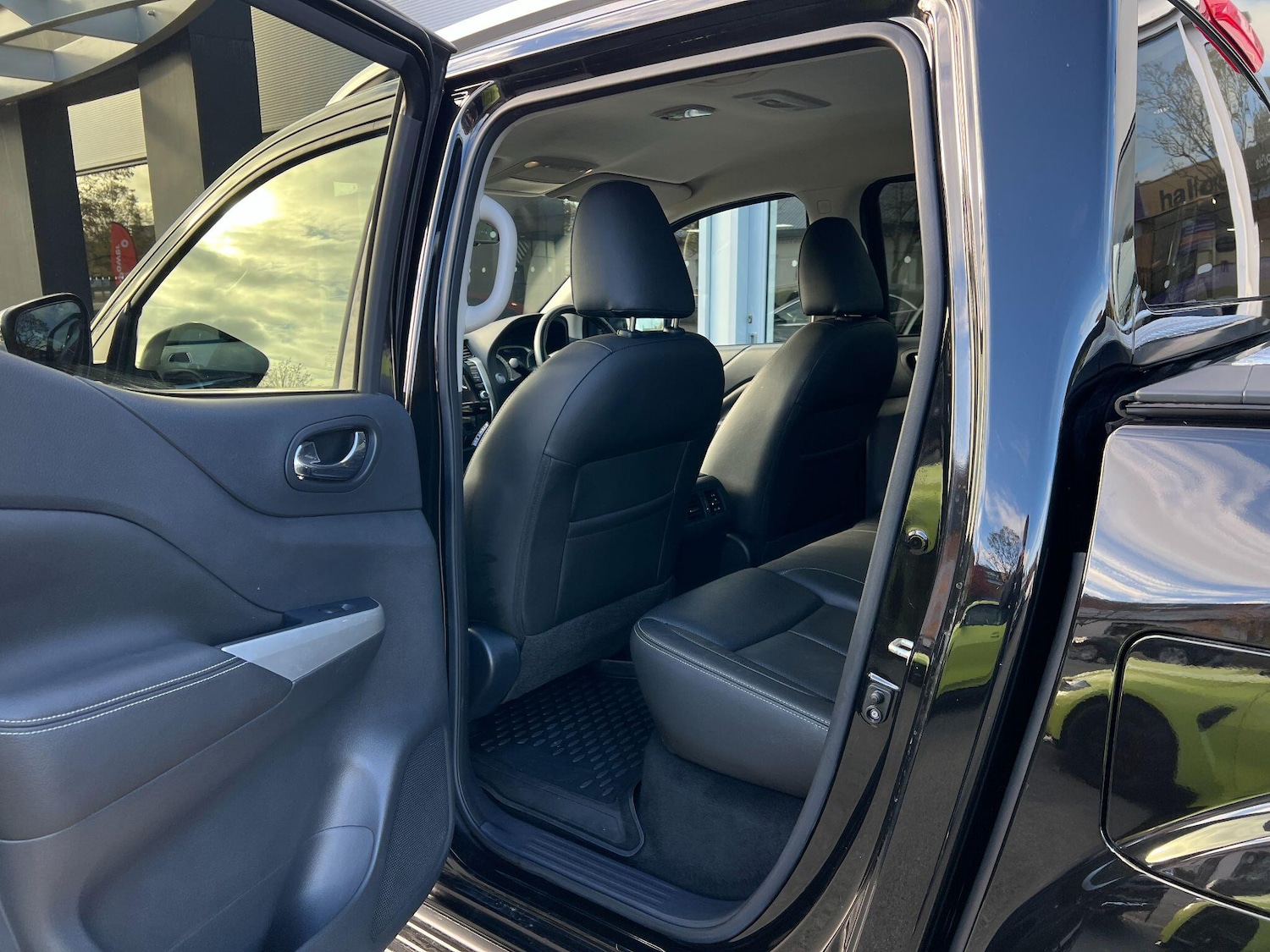 Used Nissan Navara 2021 for sale - 76361294: Photo 21
