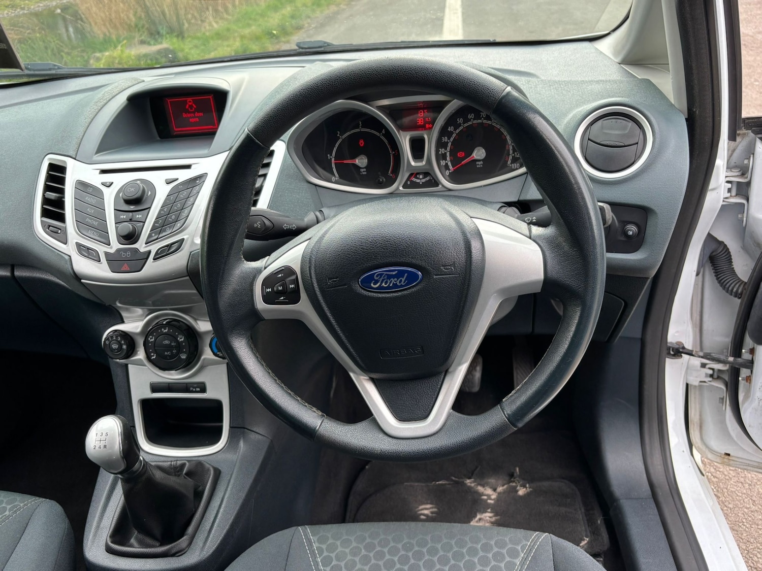 Used Ford Fiesta 2011 for sale - 78097593: Photo 4