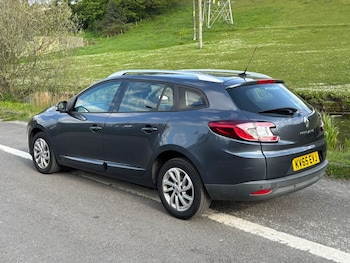 Used Renault Megane 2015 for sale - 78331507: Photo