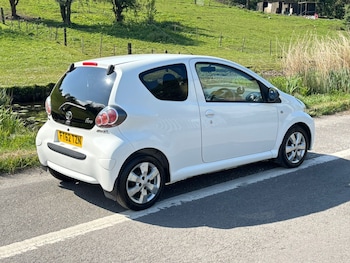 Used Toyota AYGO 2013 for sale - 78402923: Photo