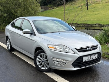 2013 (13) - 2.0 TDCi 140 Zetec 5dr