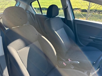 Used Vauxhall Corsa 2010 for sale - 77342248: Photo