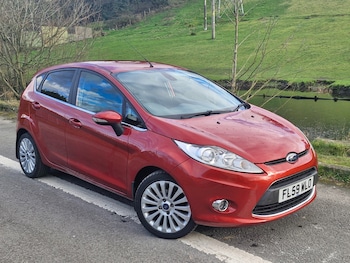 2009 (59) - 1.6 Titanium 5dr