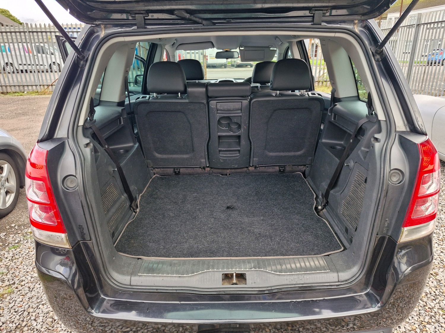 Used Vauxhall Zafira 2011 for sale - 76334700: Photo 10